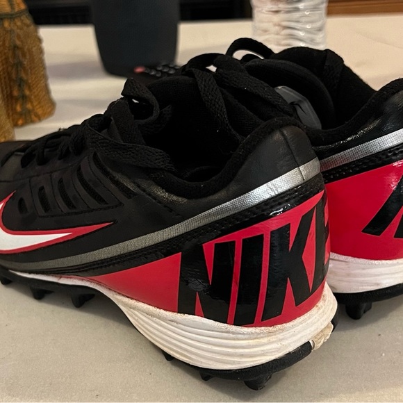 Nike Football Cleats - Picture 2 of 6